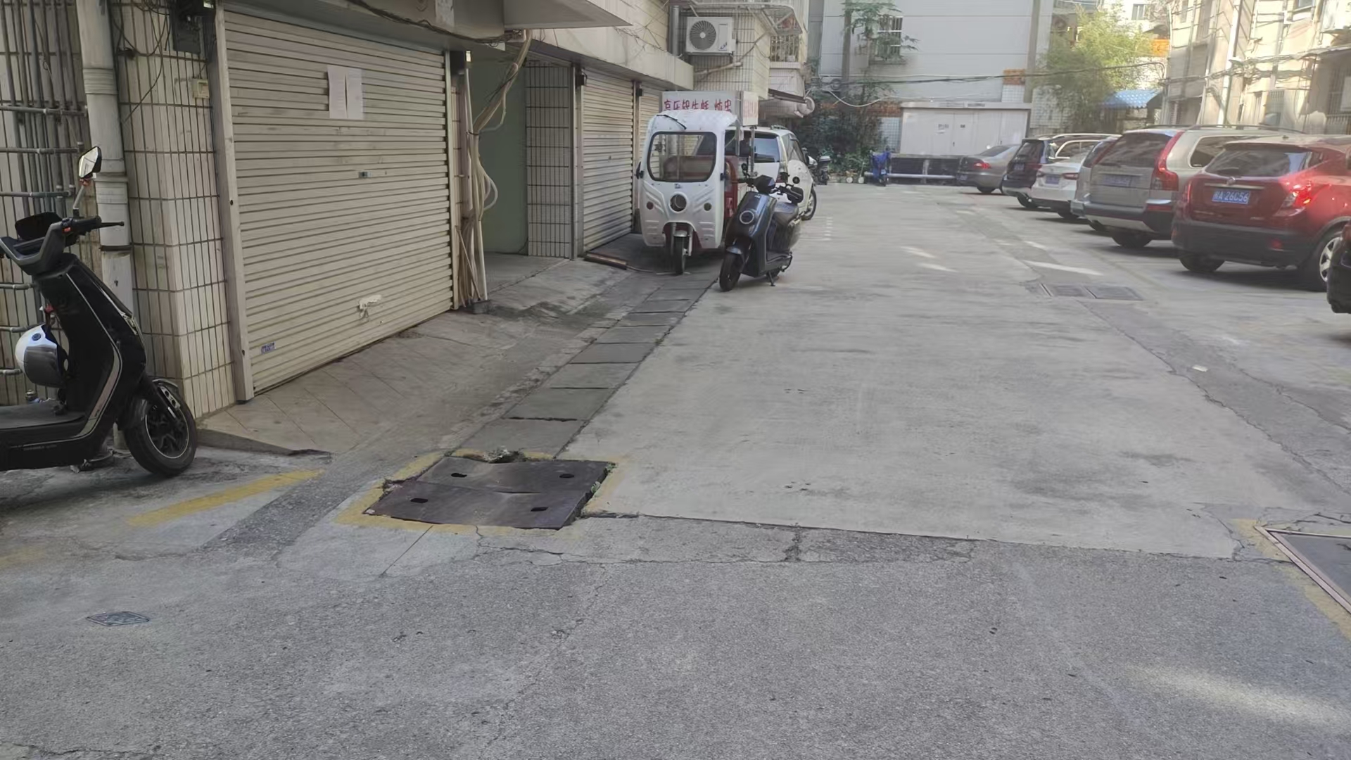 广西盐业集团建政路51号院内车库招租公告